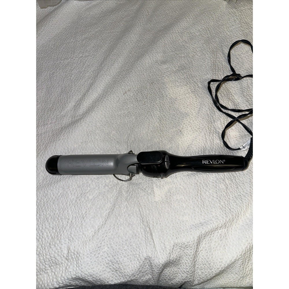 Revlon Professional Perfect Heat Styling Iron RV050 1 1/2 inch Barrel Curling